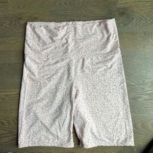 Pink Hatch leopard maternity biker shorts